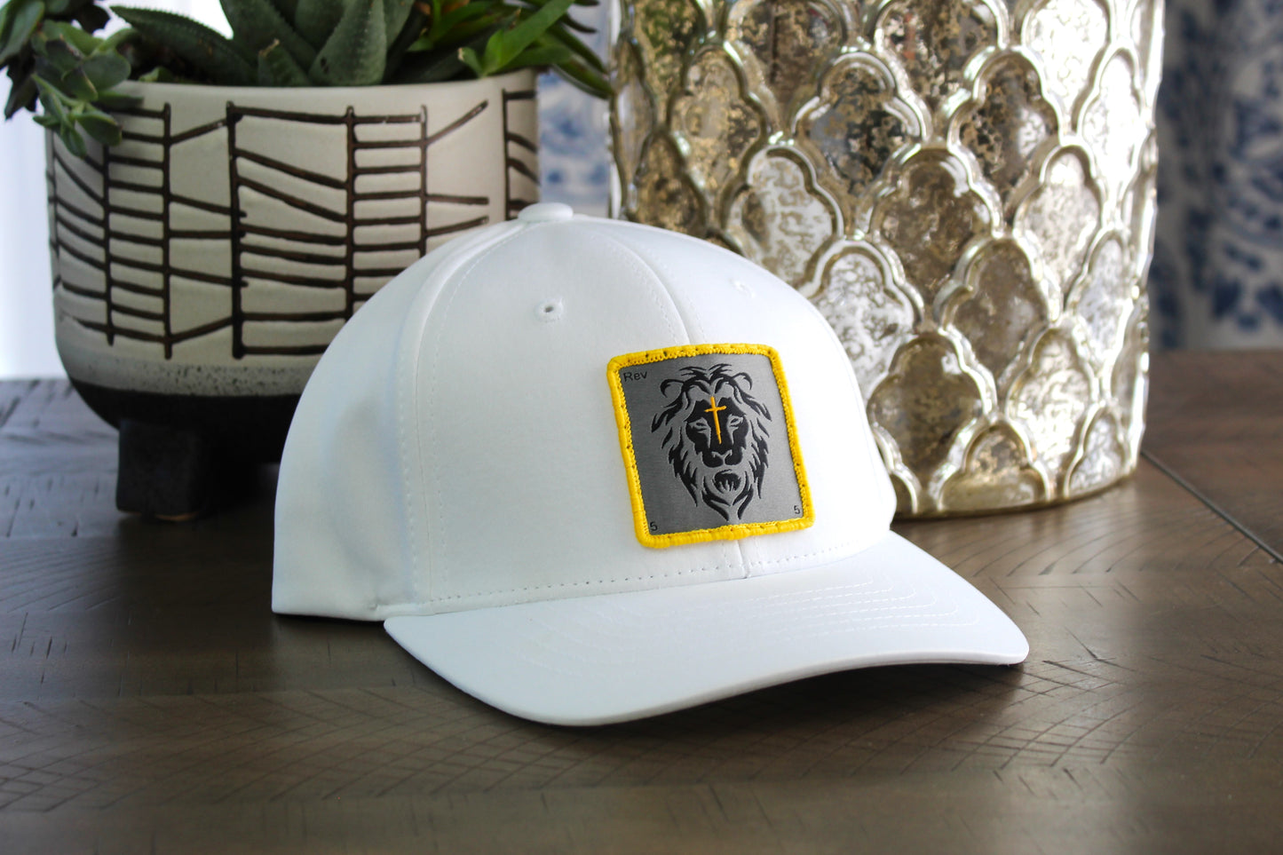 Youth White snapback with Lion patch