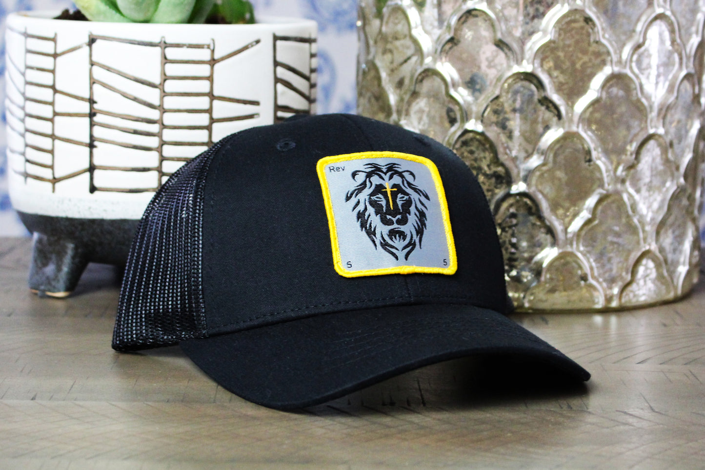 Youth Black snapback with Lion patch
